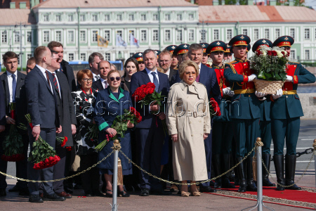 Flowers laid at Peter the Great monument in St Petersburg