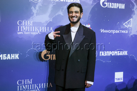 Премьера театрализованного циркового шоу "Сны Пушкина" в Москве