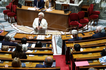 Парламент Франции принял закон об эвтаназии