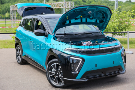 Atom electric vehicle test drive in Moscow