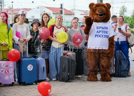 Artek summer camp welcomes children in Simferopol, Russia