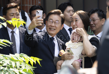 Early voting for presidential elections in South Korea