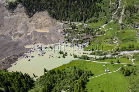 Swiss village buried after collapse of glacier