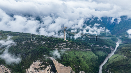 Tianmen Grand Bridge Construction - China