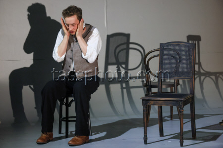 The Duel previewed at Sovremennik Theatre in Moscow