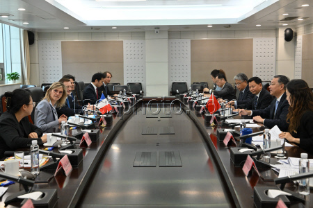 French and Chinese ecological ministers meet in Beijing