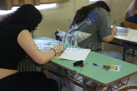 Nationwide exams for university candidates start in Greece