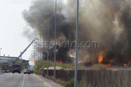 Scrapyard Fire Forces Evacuation in Almassora - Spain