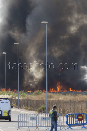 Scrapyard Fire Forces Evacuation in Almassora - Spain