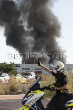 Scrapyard Fire Forces Evacuation in Almassora - Spain