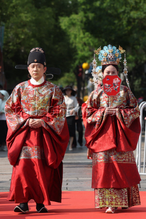 Collective Wedding Ceremony Held In Nanjing