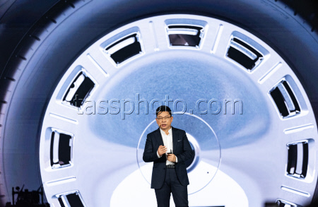 Huawei-JAC Joint Brand Maextro Launches S800 Luxury Sedan