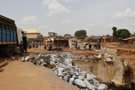 Over a hundred killed in flash floods in Nigeria