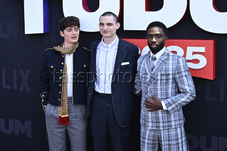 Noah Schnapp, Finn Wolfhard, Caleb McLaughlin