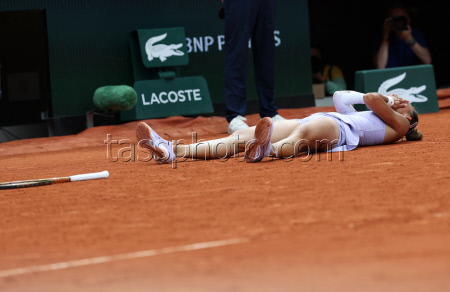 French Open - Zheng Reaches First Roland Garros Quarter-Final