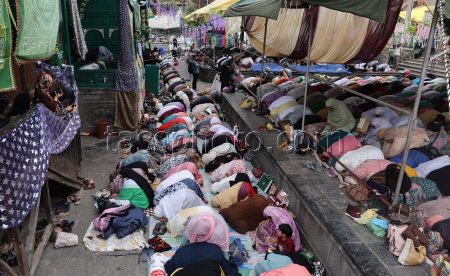 Sufi saint Mir Syed Ali Hamadani death anniversary marked in Srinagar