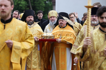 Relics of St Tikhon of Moscow arrive in Yekaterinburg, Russia